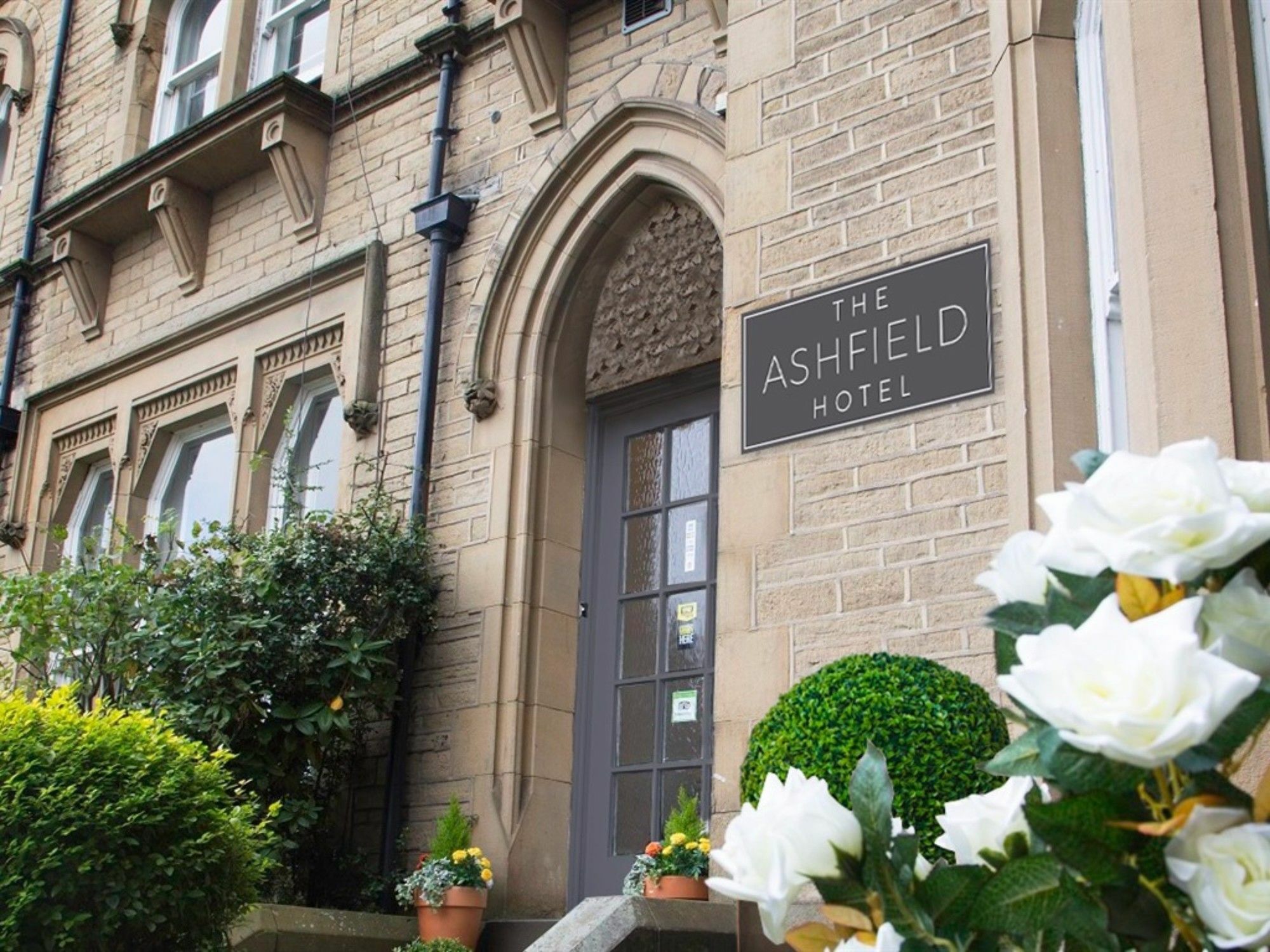 Ashfield Hotel Huddersfield Exterior foto
